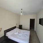 Отель Belvedere Поградец